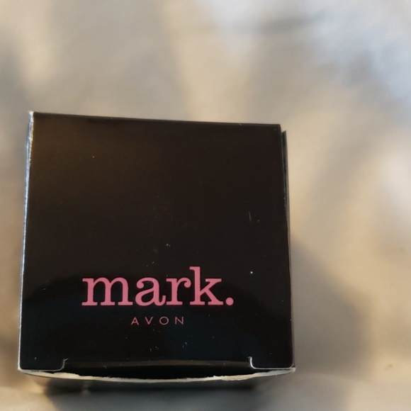 AVON MARK JEWELRY - Picture 3 of 3